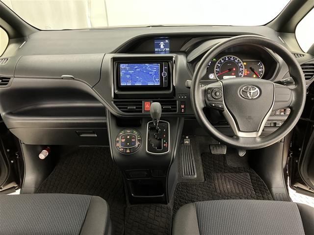 ノア Ｘ　フルセグナビＴＶ　バックカメラ　ＤＶＤ再生　ＥＴＣ　イモビライザー　アイドリングストッ　メンテナンスノート　ＤＶＤ再生可　ＡＵＸ　ワンオーナー車　バックモニタ－　地デジＴＶ　ＬＥＤランプ　スマートキー（5枚目）