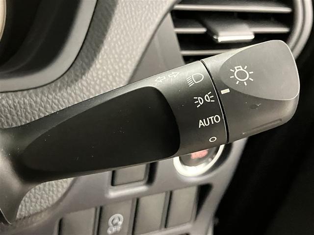 ノア Ｘ　フルセグナビＴＶ　バックカメラ　ＤＶＤ再生　ＥＴＣ　イモビライザー　アイドリングストッ　メンテナンスノート　ＤＶＤ再生可　ＡＵＸ　ワンオーナー車　バックモニタ－　地デジＴＶ　ＬＥＤランプ　スマートキー（15枚目）