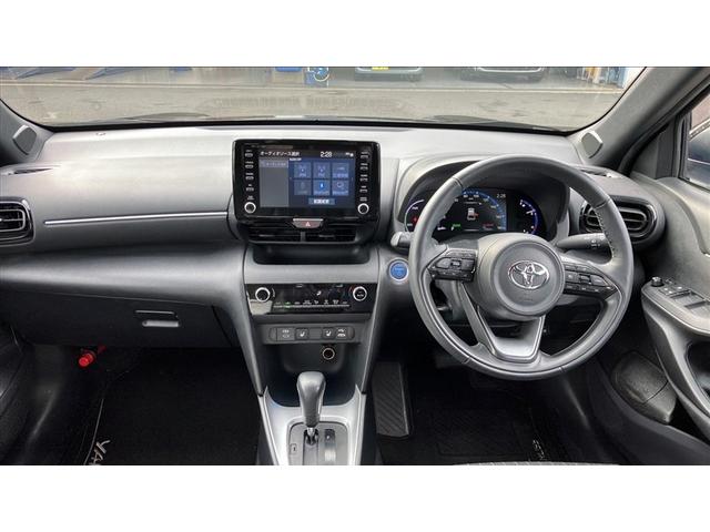 ヤリスクロス ハイブリッドＺ　全周囲カメラ　シートヒーター　衝突回避ブレーキ　モデリスタエアロ　インテリジェントキー　アルミホイル　ＬＥＤライト　１オ－ナ－　リアカメラ　クルーズコントロール　横滑り防止システム　電動シ－ト（7枚目）