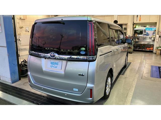 ノア ハイブリッドG 前後ドラレコ 大型フルセグナビTV バックカメラ DVD再 ETC 両側自動ドア シートヒーター 衝突回避ブレーキ 整備手帳 LEDへッドライト イモビライザー クルコン クリアランスソナー(4枚目)