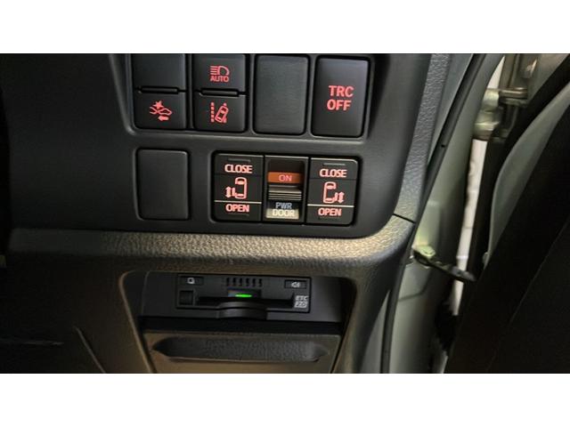 ノア ハイブリッドG 前後ドラレコ 大型フルセグナビTV バックカメラ DVD再 ETC 両側自動ドア シートヒーター 衝突回避ブレーキ 整備手帳 LEDへッドライト イモビライザー クルコン クリアランスソナー(11枚目)