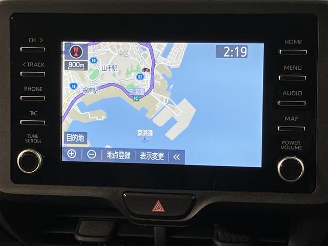 ヤリス Ｘ　ナビ　バックカメラ　ＥＴＣ　衝突回避ブレーキ　横滑り防止装置付き　ワイヤレスキー　バックガイドモニター　盗難防止　サイドエアバック　エアコン　Ｗエアバッグ　パワーウインドウ　ＥＴＣ付　運転席エアバッグ（6枚目）