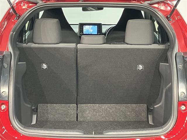 ヤリス Ｘ　ナビ　バックカメラ　ＥＴＣ　衝突回避ブレーキ　横滑り防止装置付き　ワイヤレスキー　バックガイドモニター　盗難防止　サイドエアバック　エアコン　Ｗエアバッグ　パワーウインドウ　ＥＴＣ付　運転席エアバッグ（15枚目）