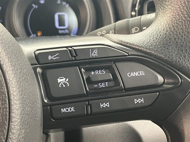 ヤリス Ｇ　全周囲カメラ　前後ドラレコ　衝突回避ブレーキ　整備手帳　バックカメラ　スマートキー＆プッシュスタート　ドライブレコーダー　ＬＥＤヘッド　イモビ　横滑り防止システム　クルーズＣ　ＡＢＳ　１オーナー（13枚目）