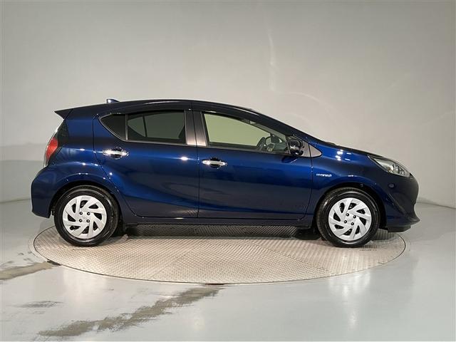 アクア Ｓスタイルブラック　ナビＴＶ　バックカメラ　ＥＴＣ　衝突回避ブレーキ　ＡＵＸ端子　バックモニタ－　ナビＴＶ　イモビライザー　スマートキープッシュスタート　ＥＴＣ付き　Ｗエアバッグ　キーフリ　メモリーナビゲーション（3枚目）