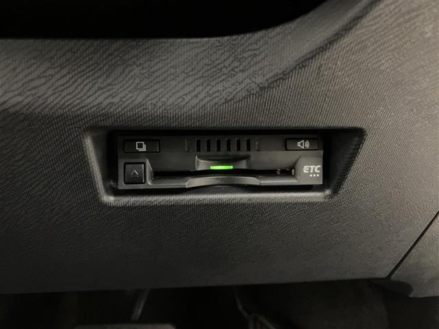 アクア Ｓスタイルブラック　ナビＴＶ　バックカメラ　ＥＴＣ　衝突回避ブレーキ　ＡＵＸ端子　バックモニタ－　ナビＴＶ　イモビライザー　スマートキープッシュスタート　ＥＴＣ付き　Ｗエアバッグ　キーフリ　メモリーナビゲーション（11枚目）