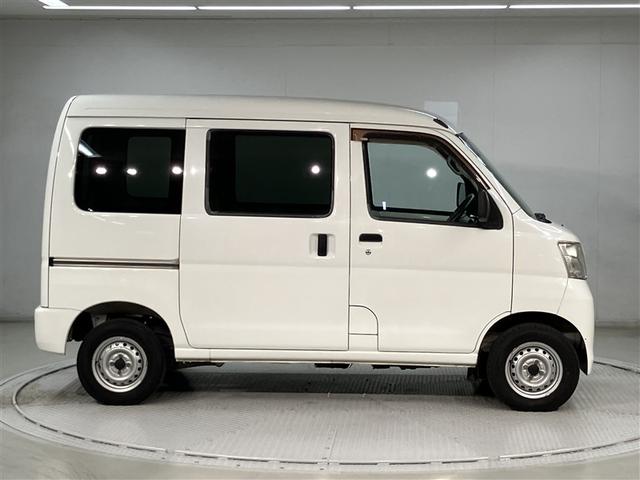 お車の現車確認と店頭納車可能なお客様に限らせて頂きます。