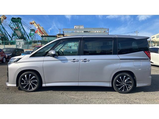 ノア ハイブリッドＳ－Ｚ　大型フルセグナビＴＶ　バックカメラ　ＤＶＤ再　ＥＴＣ２．０　　横滑り防止機能　エアバッグ　オートクルーズコントロール　両側自動ドア　スマートエントリー　ＬＥＤランプ　バックモニター　ＡＣ１００Ｖ（2枚目）