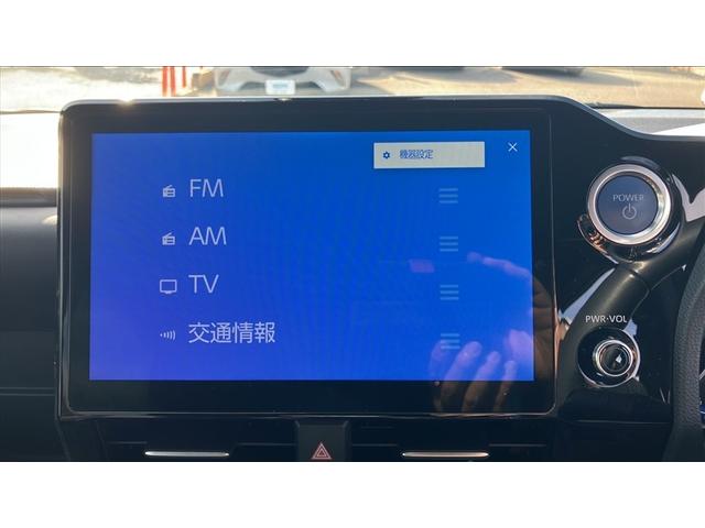 ノア ハイブリッドＳ－Ｚ　大型フルセグナビＴＶ　バックカメラ　ＤＶＤ再　ＥＴＣ２．０　　横滑り防止機能　エアバッグ　オートクルーズコントロール　両側自動ドア　スマートエントリー　ＬＥＤランプ　バックモニター　ＡＣ１００Ｖ（8枚目）