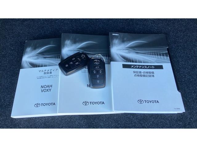 ノア ハイブリッドＳ－Ｚ　大型フルセグナビＴＶ　バックカメラ　ＤＶＤ再　ＥＴＣ２．０　　横滑り防止機能　エアバッグ　オートクルーズコントロール　両側自動ドア　スマートエントリー　ＬＥＤランプ　バックモニター　ＡＣ１００Ｖ（19枚目）