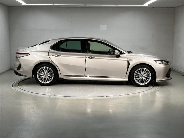 カムリ Ｇレザーパッケージ　フルセグナビＴＶ　バックカメラ　ＥＴＣ２．０　ＤＶＤ再生　オートクルーズコントロール　ドラレコ　衝突被害軽減　ＤＶＤプレーヤー　定期点検記録簿　ＬＥＤランプ　横滑り防止　電動シート（3枚目）