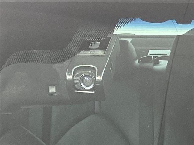 カムリ Ｇレザーパッケージ　フルセグナビＴＶ　バックカメラ　ＥＴＣ２．０　ＤＶＤ再生　オートクルーズコントロール　ドラレコ　衝突被害軽減　ＤＶＤプレーヤー　定期点検記録簿　ＬＥＤランプ　横滑り防止　電動シート（9枚目）