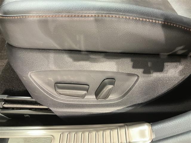 カムリ Ｇレザーパッケージ　フルセグナビＴＶ　バックカメラ　ＥＴＣ２．０　ＤＶＤ再生　オートクルーズコントロール　ドラレコ　衝突被害軽減　ＤＶＤプレーヤー　定期点検記録簿　ＬＥＤランプ　横滑り防止　電動シート（17枚目）