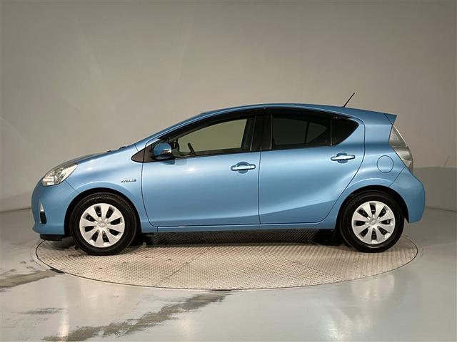 アクア Ｓ　フルセグナビＴＶ　バックカメラ　ＤＶＤ再生　ＥＴＣスマートキープッシュスタート　キーレスエントリ　フルセグ地デジ　イモビ　整備手帳　ワンオーナー車　オートエアコン　ＥＳＣ　ＡＵＸ端（2枚目）