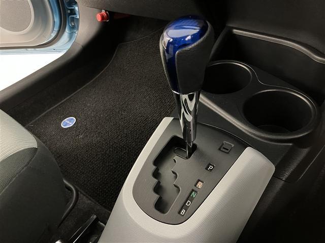 アクア Ｓ　フルセグナビＴＶ　バックカメラ　ＤＶＤ再生　ＥＴＣスマートキープッシュスタート　キーレスエントリ　フルセグ地デジ　イモビ　整備手帳　ワンオーナー車　オートエアコン　ＥＳＣ　ＡＵＸ端（13枚目）