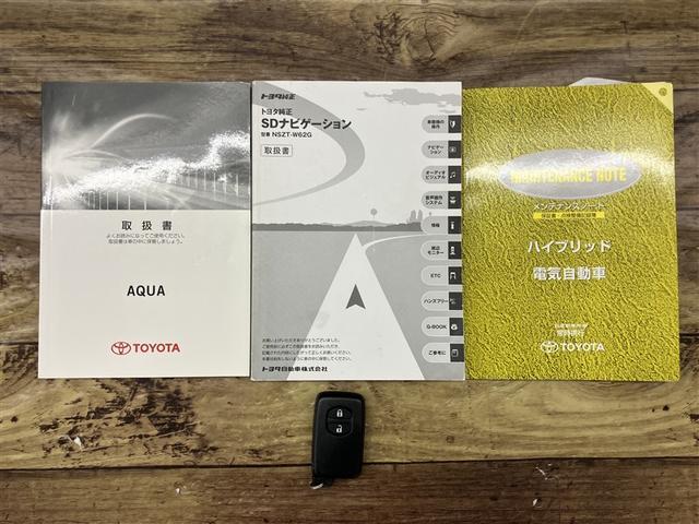 アクア Ｓ　フルセグナビＴＶ　バックカメラ　ＤＶＤ再生　ＥＴＣスマートキープッシュスタート　キーレスエントリ　フルセグ地デジ　イモビ　整備手帳　ワンオーナー車　オートエアコン　ＥＳＣ　ＡＵＸ端（19枚目）