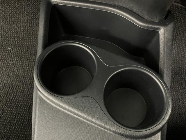 アクア Ｓ　フルセグナビＴＶ　バックカメラ　ＤＶＤ再生　ＥＴＣスマートキープッシュスタート　キーレスエントリ　フルセグ地デジ　イモビ　整備手帳　ワンオーナー車　オートエアコン　ＥＳＣ　ＡＵＸ端（22枚目）