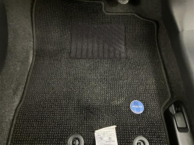 アクア Ｓ　フルセグナビＴＶ　バックカメラ　ＤＶＤ再生　ＥＴＣスマートキープッシュスタート　キーレスエントリ　フルセグ地デジ　イモビ　整備手帳　ワンオーナー車　オートエアコン　ＥＳＣ　ＡＵＸ端（31枚目）