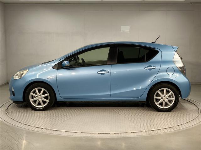 アクア Ｇ　フルセグナビＴＶ　バックカメラ　ＤＶＤ再　ＥＴＣ　シートヒーター　整備手帳　セキュリティー　メンテナンスノート　ドライブレコーダ　デュアルエアバック　ナビＴＶ　パワーウィンドウ　１オーナ－　ＥＳＣ（2枚目）