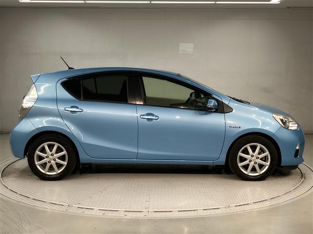 アクア Ｇ　フルセグナビＴＶ　バックカメラ　ＤＶＤ再　ＥＴＣ　シートヒーター　整備手帳　セキュリティー　メンテナンスノート　ドライブレコーダ　デュアルエアバック　ナビＴＶ　パワーウィンドウ　１オーナ－　ＥＳＣ（3枚目）