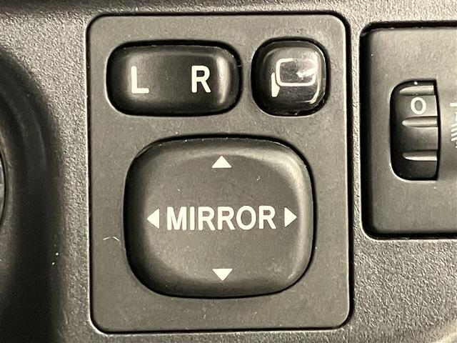 アクア Ｇ　フルセグナビＴＶ　バックカメラ　ＤＶＤ再　ＥＴＣ　シートヒーター　整備手帳　セキュリティー　メンテナンスノート　ドライブレコーダ　デュアルエアバック　ナビＴＶ　パワーウィンドウ　１オーナ－　ＥＳＣ（13枚目）