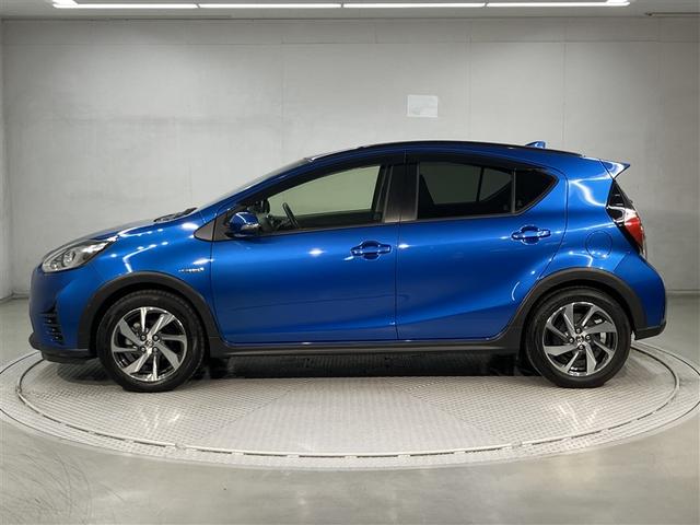 アクア クロスオーバー　ナビＴＶ　バックカメラ　ＥＴＣ　ドライブレコーダー　メディアプレイヤー接続　Ｂカメラ　地デジ　イモビライザー　ナビＴＶ　エアコン　ＥＳＣ　記録簿　ドライブレコーダー　アルミホイール　　ＤＶＤ再生（2枚目）