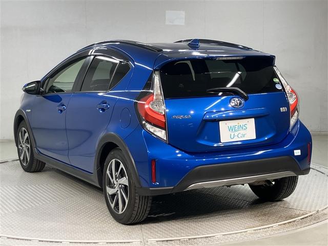 アクア クロスオーバー　ナビＴＶ　バックカメラ　ＥＴＣ　ドライブレコーダー　メディアプレイヤー接続　Ｂカメラ　地デジ　イモビライザー　ナビＴＶ　エアコン　ＥＳＣ　記録簿　ドライブレコーダー　アルミホイール　　ＤＶＤ再生（4枚目）