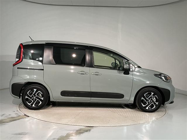 シエンタ ハイブリッドZ 大型フルセグナビTV 全周囲カメラ ETC2.0 両側自動ドア 衝突回避ブレーキ 整備手帳 TSS ワンオーナ エアバック アルミ キーレスエントリー 整備記録簿 バックモニター LEDヘッドライト(3枚目)