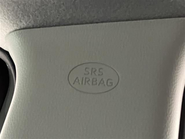 シエンタ ハイブリッドZ 大型フルセグナビTV 全周囲カメラ ETC2.0 両側自動ドア 衝突回避ブレーキ 整備手帳 TSS ワンオーナ エアバック アルミ キーレスエントリー 整備記録簿 バックモニター LEDヘッドライト(24枚目)