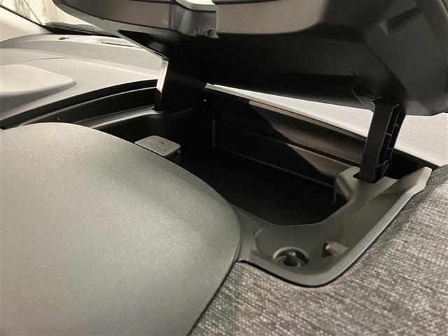 シエンタ ハイブリッドZ 大型フルセグナビTV 全周囲カメラ ETC2.0 両側自動ドア 衝突回避ブレーキ 整備手帳 TSS ワンオーナ エアバック アルミ キーレスエントリー 整備記録簿 バックモニター LEDヘッドライト(25枚目)