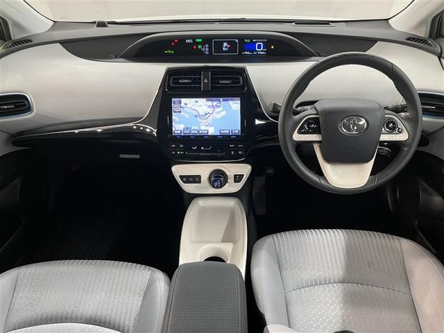 プリウス Ａ　大型フルセグナビＴＶ　バックカメラ　ＥＴＣ２．０　　衝突軽減ブレーキシステム　Ｂモニタ　記録簿有　ＬＥＤヘッド　クルーズコントロール　セキュリティー　スマートキー　パワーステアリング（5枚目）