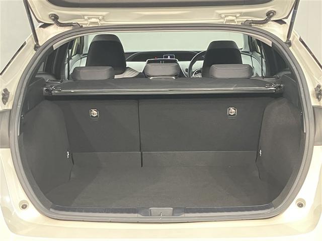 プリウス Ａ　大型フルセグナビＴＶ　バックカメラ　ＥＴＣ２．０　　衝突軽減ブレーキシステム　Ｂモニタ　記録簿有　ＬＥＤヘッド　クルーズコントロール　セキュリティー　スマートキー　パワーステアリング（16枚目）