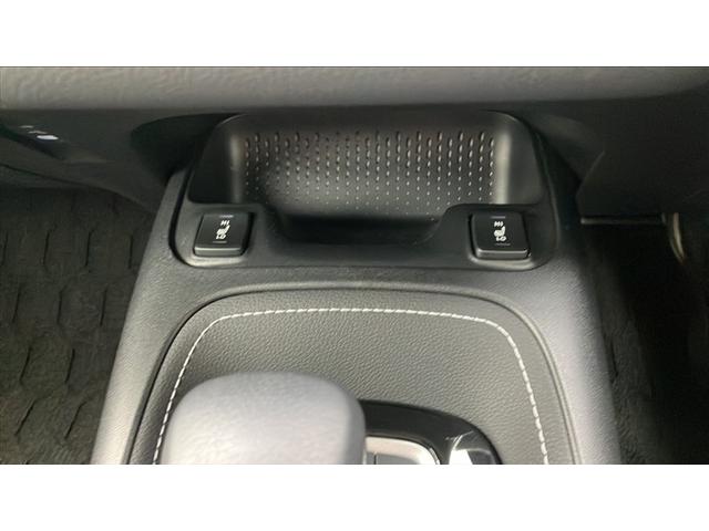 カローラツーリング アクティブスポーツ　ワンオーナー　オートクルーズコントロール　アルミホイール　ナビ＆ＴＶ　地デジ　Ｂカメラ　スマートキー　盗難防止装置　キーレス　ドラレコ　ミュージックプレイヤー接続可　ＥＴＣ　メモリーナビ　ＬＥＤ（7枚目）