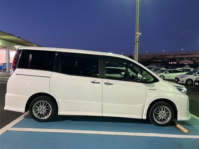 ���Ԃ̌��Ԋm�F�ƓX���[�ԉ\�Ȃ��q�l�Ɍ��点�Ē����܂��B