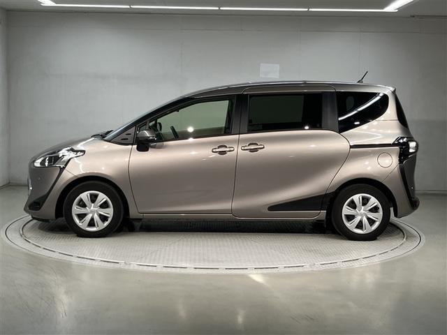 シエンタ Ｇ　全周囲カメラ　フルセグナビＴＶ　バックカメラ　ＤＶＤ再生　ＥＴＣ２．０　前後ドラレコ　両側自動ドア　衝突回避ブレーキ　フルセグ地デジＴＶ　スマートキ　キーレスエントリ　１オーナー　ＬＥＤランプ　３列（2枚目）