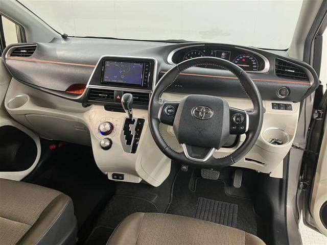 シエンタ Ｇ　全周囲カメラ　フルセグナビＴＶ　バックカメラ　ＤＶＤ再生　ＥＴＣ２．０　前後ドラレコ　両側自動ドア　衝突回避ブレーキ　フルセグ地デジＴＶ　スマートキ　キーレスエントリ　１オーナー　ＬＥＤランプ　３列（5枚目）