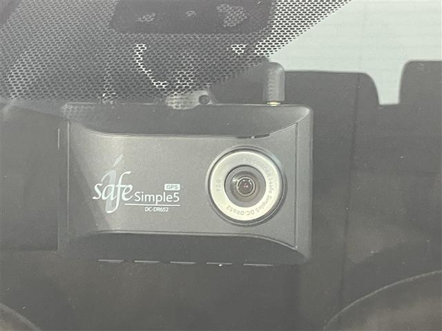 シエンタ Ｇ　全周囲カメラ　フルセグナビＴＶ　バックカメラ　ＤＶＤ再生　ＥＴＣ２．０　前後ドラレコ　両側自動ドア　衝突回避ブレーキ　フルセグ地デジＴＶ　スマートキ　キーレスエントリ　１オーナー　ＬＥＤランプ　３列（10枚目）