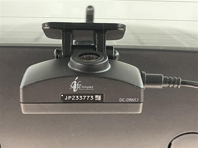 シエンタ Ｇ　全周囲カメラ　フルセグナビＴＶ　バックカメラ　ＤＶＤ再生　ＥＴＣ２．０　前後ドラレコ　両側自動ドア　衝突回避ブレーキ　フルセグ地デジＴＶ　スマートキ　キーレスエントリ　１オーナー　ＬＥＤランプ　３列（11枚目）