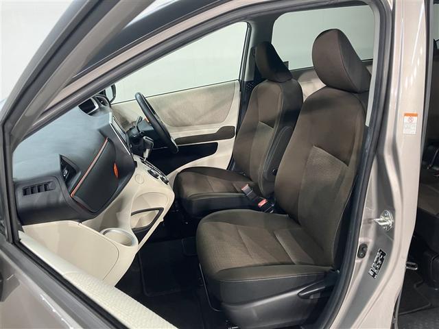 シエンタ Ｇ　全周囲カメラ　フルセグナビＴＶ　バックカメラ　ＤＶＤ再生　ＥＴＣ２．０　前後ドラレコ　両側自動ドア　衝突回避ブレーキ　フルセグ地デジＴＶ　スマートキ　キーレスエントリ　１オーナー　ＬＥＤランプ　３列（17枚目）