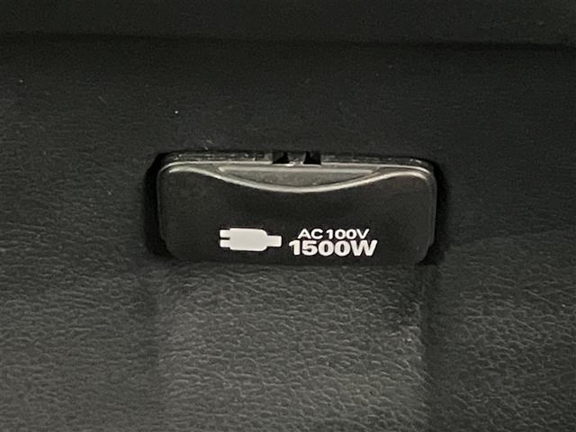 プリウスＰＨＶ Ａナビパッケージ　全周囲カメラ　前後ドラレコ　ＥＴＣ２．０　大型フルセグナビＴＶ　衝突軽減ブレーキ　ＡＣ１００Ｖ電源　クルーズコントロール　ＬＥＤヘッドライト　　スマ―トキー　バックモニタ－　ワンオーナー　パワーシート（12枚目）