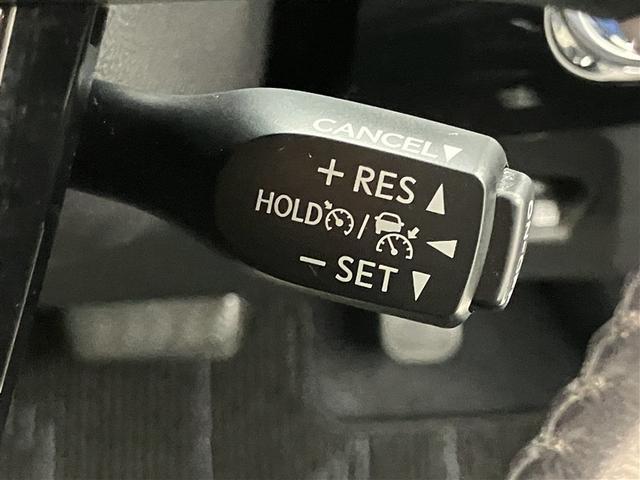 プリウスＰＨＶ Ａナビパッケージ　全周囲カメラ　前後ドラレコ　ＥＴＣ２．０　大型フルセグナビＴＶ　衝突軽減ブレーキ　ＡＣ１００Ｖ電源　クルーズコントロール　ＬＥＤヘッドライト　　スマ―トキー　バックモニタ－　ワンオーナー　パワーシート（16枚目）