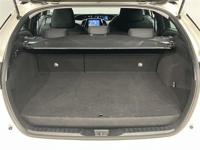 プリウスＰＨＶ Ａナビパッケージ　全周囲カメラ　前後ドラレコ　ＥＴＣ２．０　大型フルセグナビＴＶ　衝突軽減ブレーキ　ＡＣ１００Ｖ電源　クルーズコントロール　ＬＥＤヘッドライト　　スマ―トキー　バックモニタ－　ワンオーナー　パワーシート（22枚目）