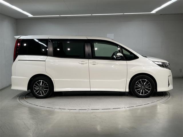 ノア Ｓｉ　後席モニター　フルセグナビＴＶ　バックカメラ　ＥＴＣ　ＤＶＤ再生　横滑防止装置　記録簿有　地上デジタル　ＬＥＤライト　パワーウィンドウ　ＤＶＤ再生可能　パワーステアリング　ＡＡＣ　ＥＴＣ付き　ＡＢＳ（3枚目）