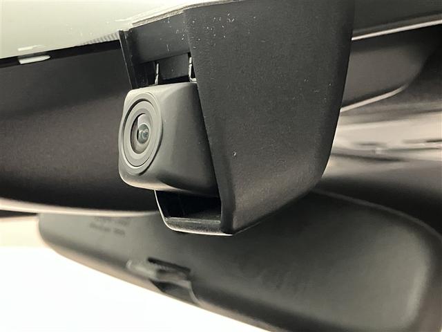 ノア Ｓｉ　ダブルバイビー　クルーズＣ　ブレーキサポート　エアコン　１オーナー　点検記録簿　ＡＵＸ　ＬＥＤライト　ナビ＆ＴＶ　横滑防止装置　ＷＡＣ　アルミホイール　パワーウインドウ　フルセグ　盗難防止　ＤＶＤ再生可　メモリーナビ（13枚目）