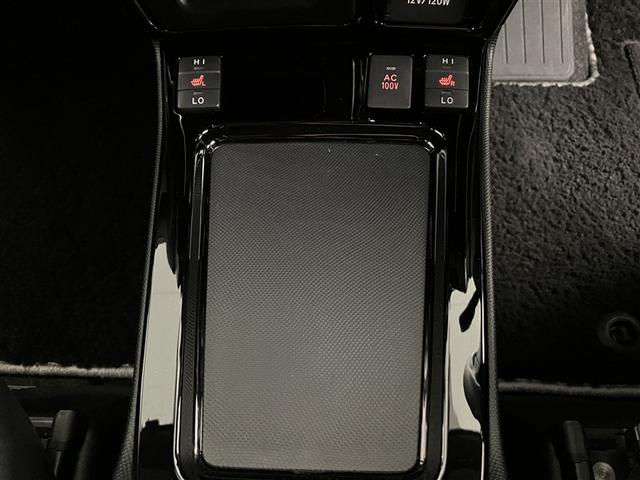 エスクァイア ハイブリッドＧｉプレミアムパッケジブラックテーラード　誤発進抑制機能　ドライブレコーダ　１オーナー　Ｂカメラ　スマートキー　ナビ＆ＴＶ　イモビライザー　ＬＥＤランプ　ＥＴＣ車載器　クルーズコントロール　アルミ　地デジ　横滑り防止装置　キーレス　ＡＢＳ（23枚目）