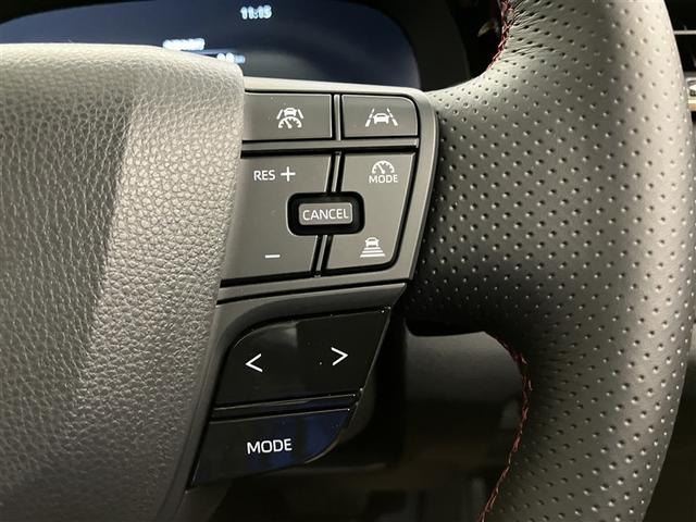 クラウンスポーツ ＲＳ　サンルーフ　メモリーナビ　ナビＴＶ　地デジ　バックカメラ　ＥＴＣ　４ＷＤ　ミュージックプレイヤー接続可　パワーシート　クルーズコントロール　盗難防止装置　横滑り防止機能　キーレス　スマートキー（18枚目）