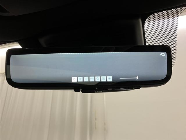 クラウンスポーツ ＲＳ　サンルーフ　メモリーナビ　ナビＴＶ　地デジ　バックカメラ　ＥＴＣ　４ＷＤ　ミュージックプレイヤー接続可　パワーシート　クルーズコントロール　盗難防止装置　横滑り防止機能　キーレス　スマートキー（23枚目）