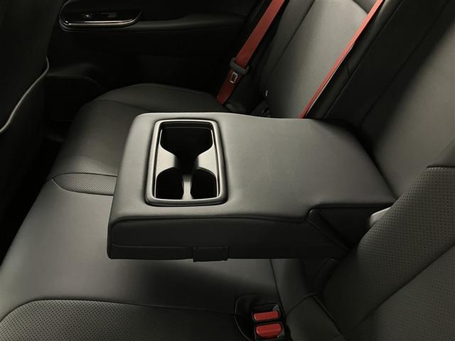 クラウンスポーツ ＲＳ　サンルーフ　メモリーナビ　ナビＴＶ　地デジ　バックカメラ　ＥＴＣ　４ＷＤ　ミュージックプレイヤー接続可　パワーシート　クルーズコントロール　盗難防止装置　横滑り防止機能　キーレス　スマートキー（31枚目）