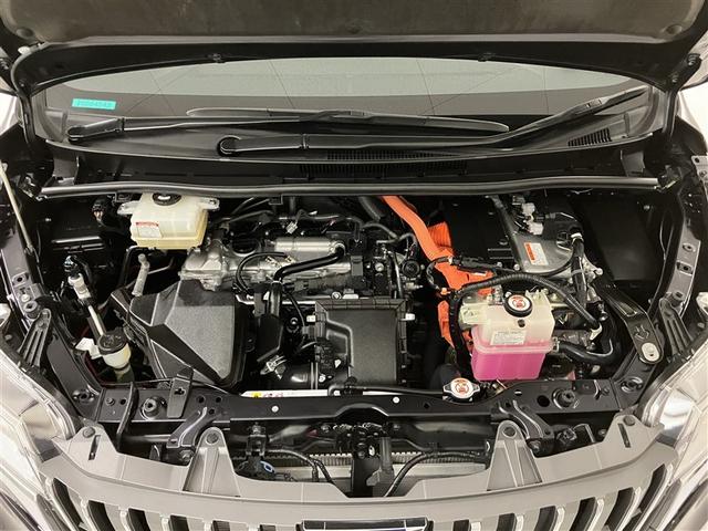 エスクァイア ハイブリッドGi プレミアムパッケージ 地上デジタル 衝突被害軽減 LEDライト 1オナ Bカメラ クルコン スマートキー メモリナビ ナビ&TV キーレス ドラレコ 盗難防止装置 DVD再生 ABS 3列シート ETC アルミ 両自動ドア(40枚目)