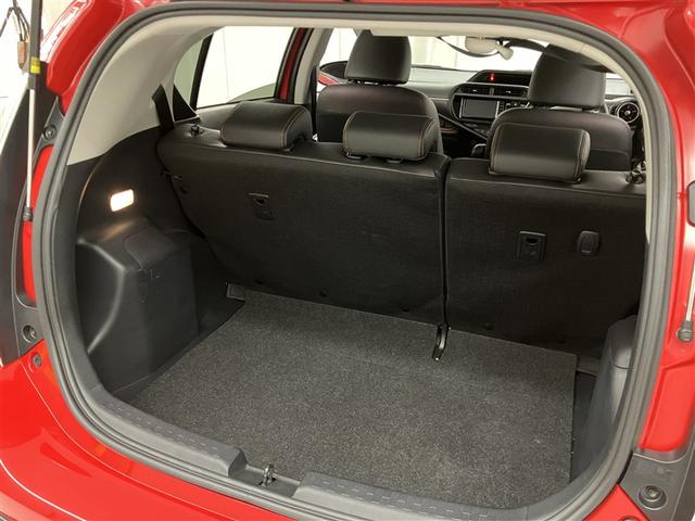 アクア Ｘ－アーバン　ソリッド　Ｂカメラ　横滑り防止装置　ワンセグＴＶ　パワーウインドウ　オートエアコン　ＥＴＣ車載器　スマートエントリー　ＬＥＤヘッドライト　ＡＢＳ　ナビ＆ＴＶ　エアバック　アルミホイール　キーフリーシステム（37枚目）